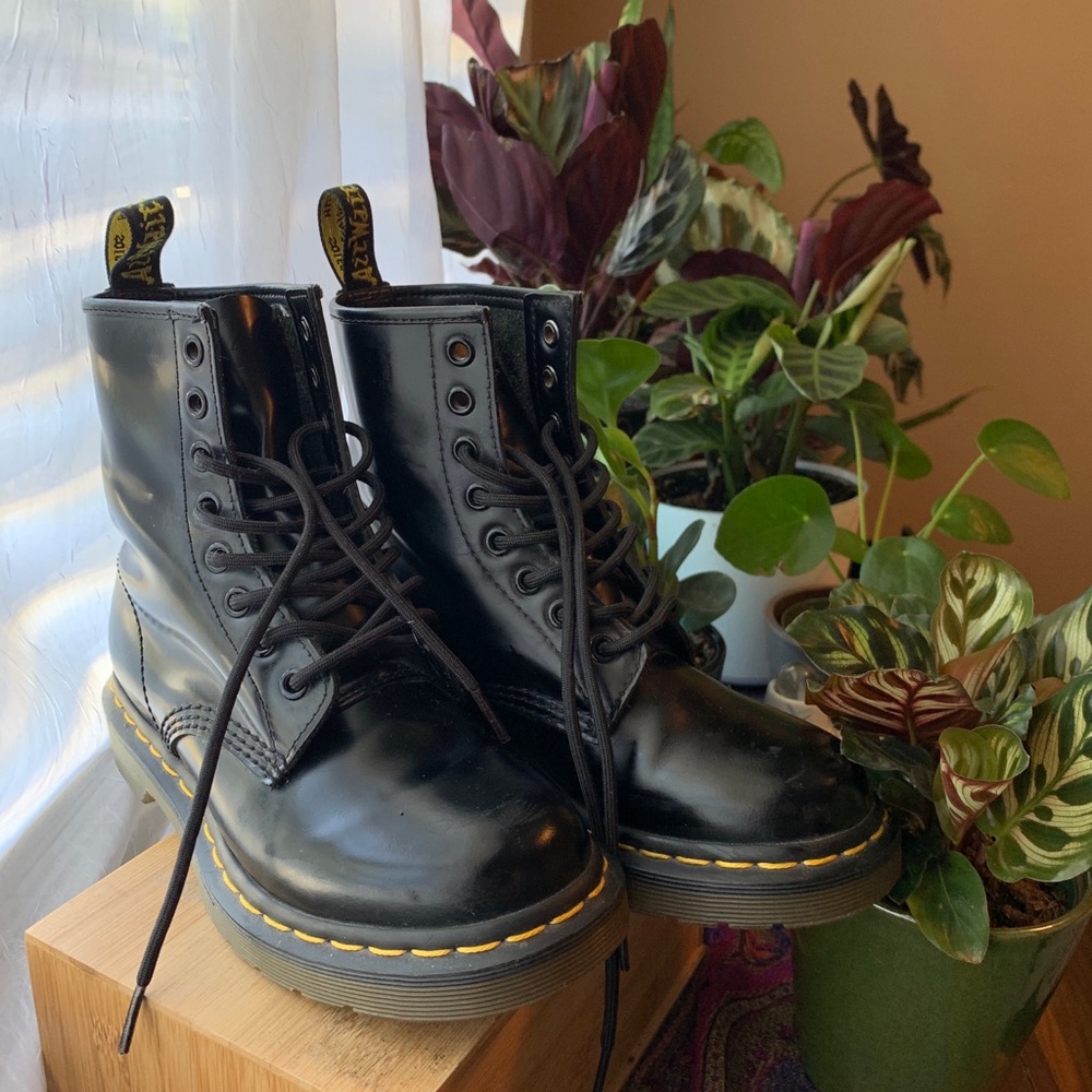 Dr Martens 1460 smooth black women’s boots